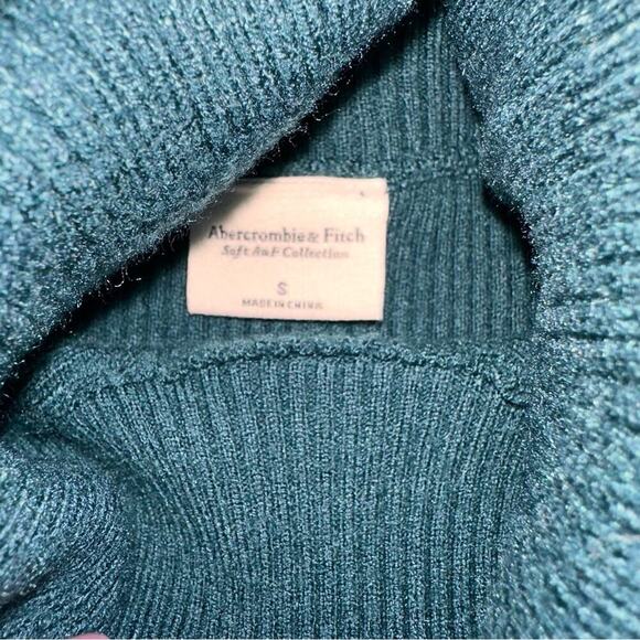 😍2 for $20 Abercrombie & Fitch Emerald Green Turtleneck Bodysuit – Size Small - Picture 7 of 7
